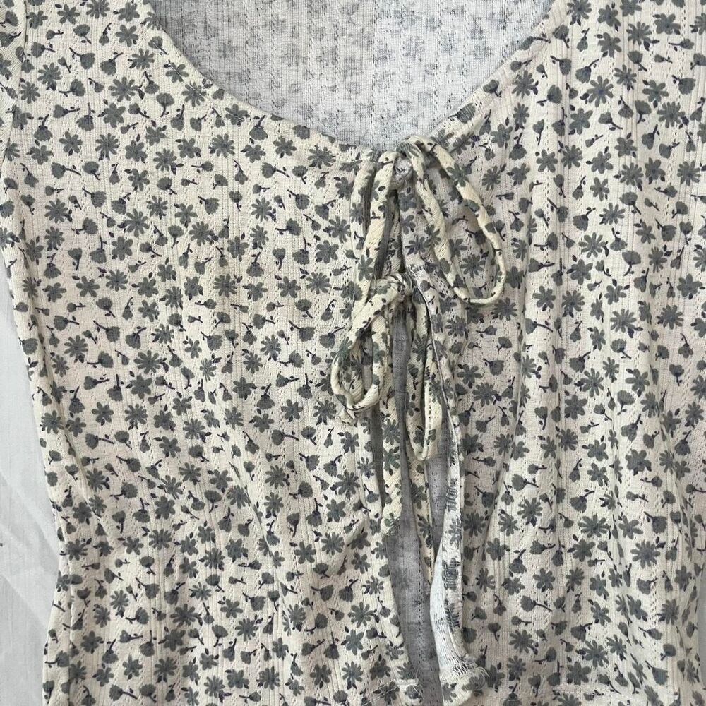 Mixed Threads Crop Top! - Picture 3 of 6